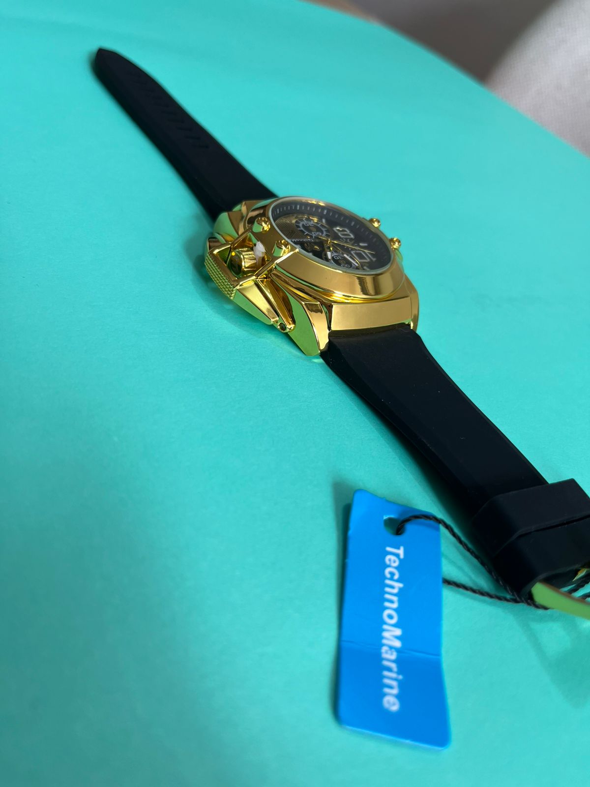 Reloj techno marine negro con dorado